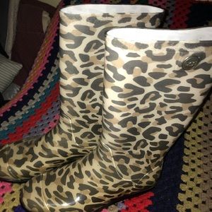 UGG Shaye Rain Boots in Leopard